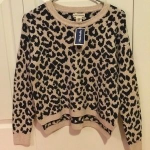 Beige/black sweater